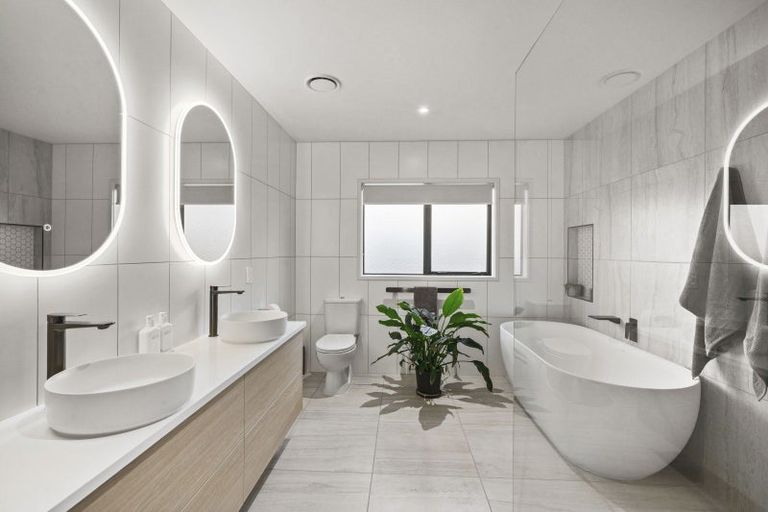 Photo of property in 9 Ellivani Rise, Pukekohe, 2120