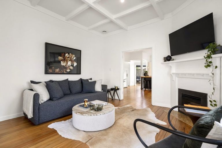 Photo of property in 23b Church Street, Northcote Point, Auckland, 0627