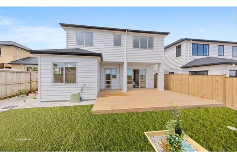 Photo of property in 29 Carrickdawson Drive, Flat Bush, Auckland, 2019