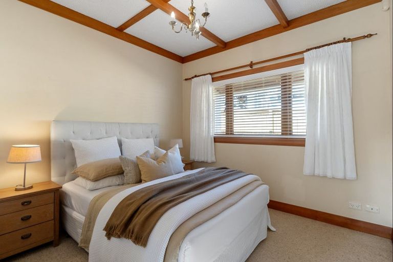 Photo of property in 1/42 Beresford Street, Bayswater, Auckland, 0622