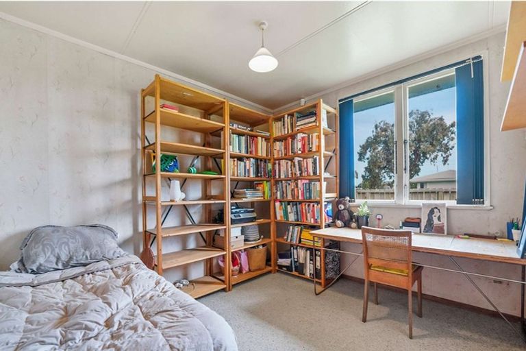 Photo of property in 74 Cranmere Crescent, Mangere East, Auckland, 2024