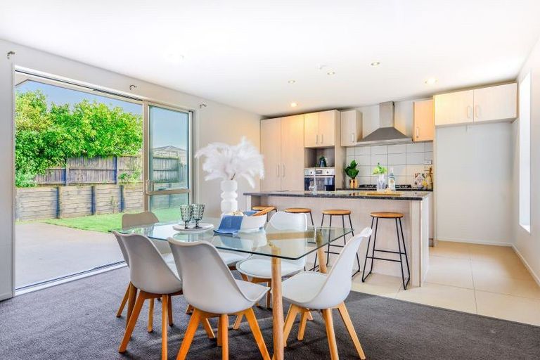 Photo of property in 18 Te Ironui Place, Huntington, Hamilton, 3210