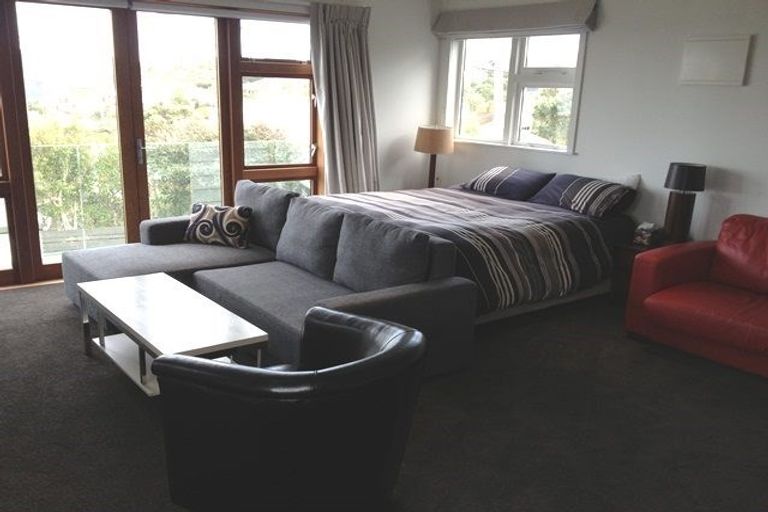 Photo of property in 1a Clive Road, Khandallah, Wellington, 6035