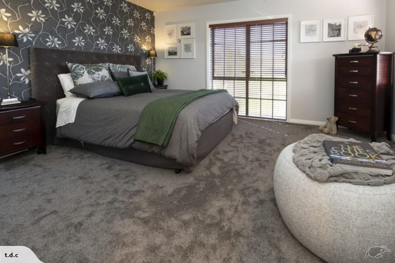 Photo of property in 30 Chamari Close, Titirangi, Auckland, 0604