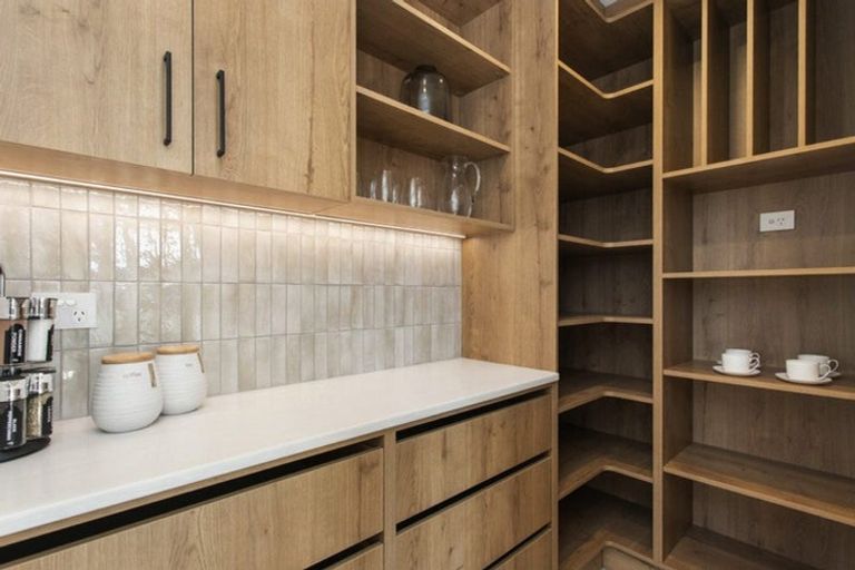 Photo of property in 6 Earl Way, Amberley, 7410