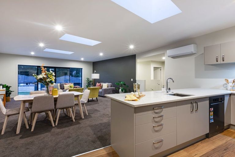 Photo of property in 8 Tradewinds Drive, Whitby, Porirua, 5024