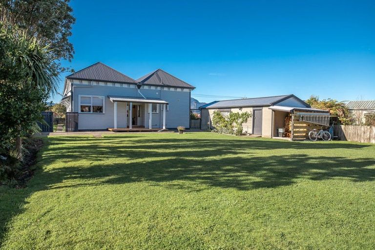 Photo of property in 52 Romilly Street, Westport, 7825