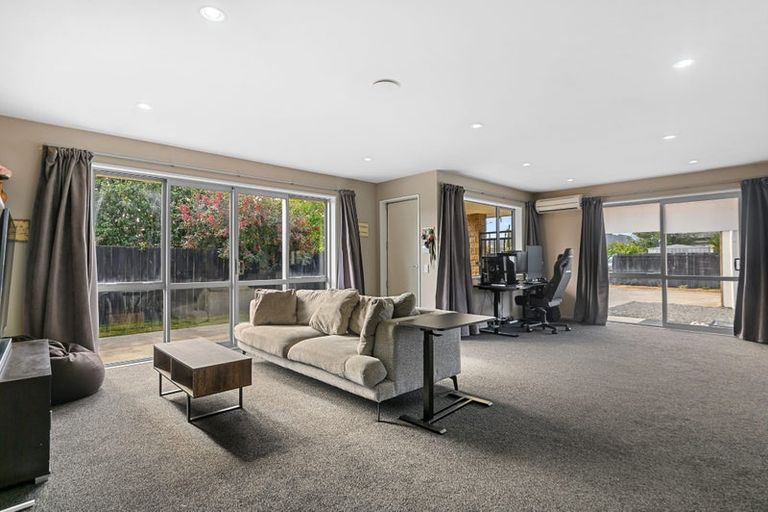 Photo of property in 238a Breezes Road, Aranui, Christchurch, 8061