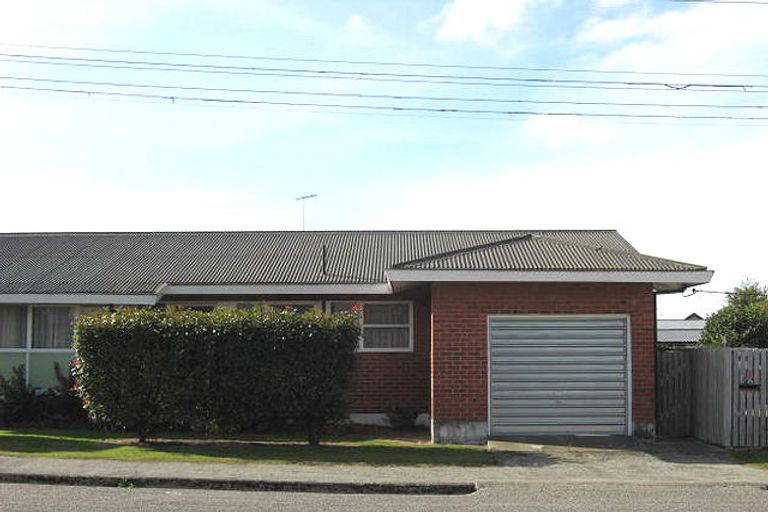 Photo of property in 8 Manse Street, Waimate, 7924