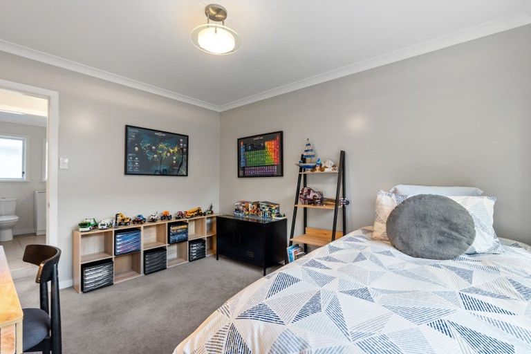 Photo of property in 225 Muritai Road, Eastbourne, Lower Hutt, 5013