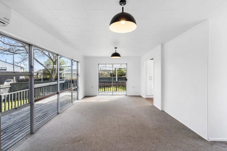 Photo of property in 14 Chantal Place, Red Hill, Papakura, 2110