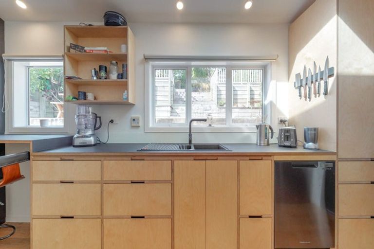 Photo of property in 11 Danube Street, Island Bay, Wellington, 6023