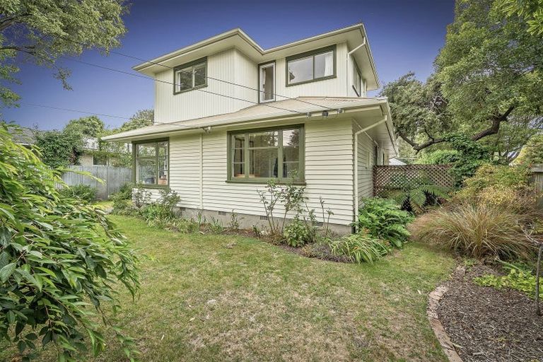 Photo of property in 14 Pinehurst Crescent, Russley, Christchurch, 8042
