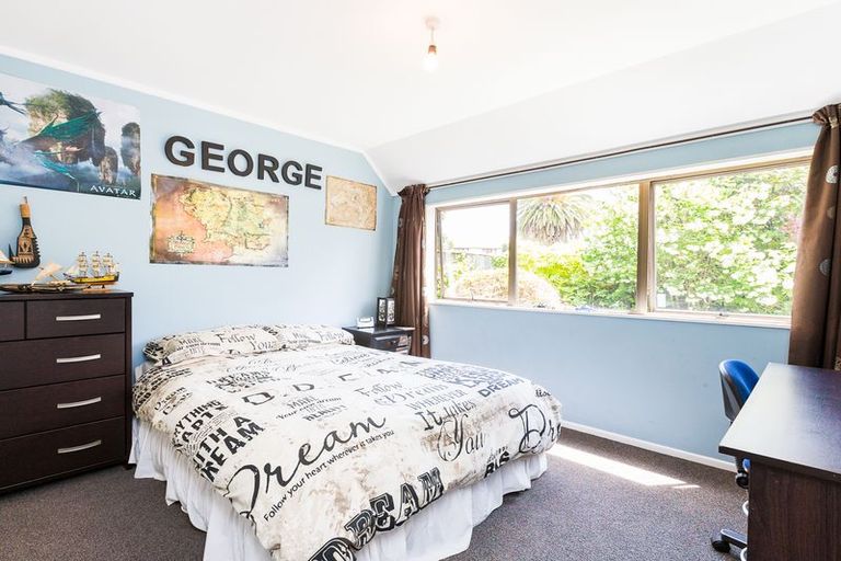 Photo of property in 570 Featherston Street, Roslyn, Palmerston North, 4414