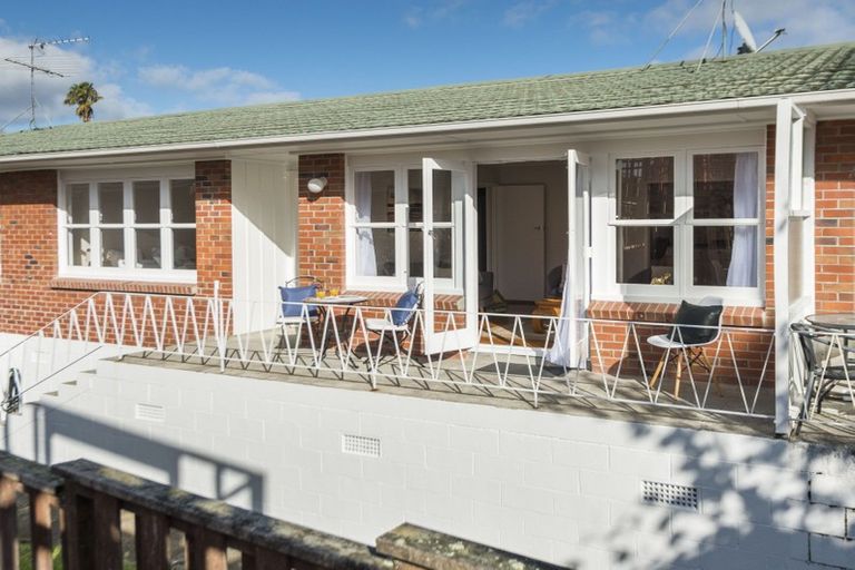 Photo of property in 3/3 Penzance Road, Mairangi Bay, Auckland, 0630