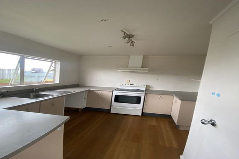 Photo of property in 101 Hillcrest Drive, Kelvin Grove, Palmerston North, 4414