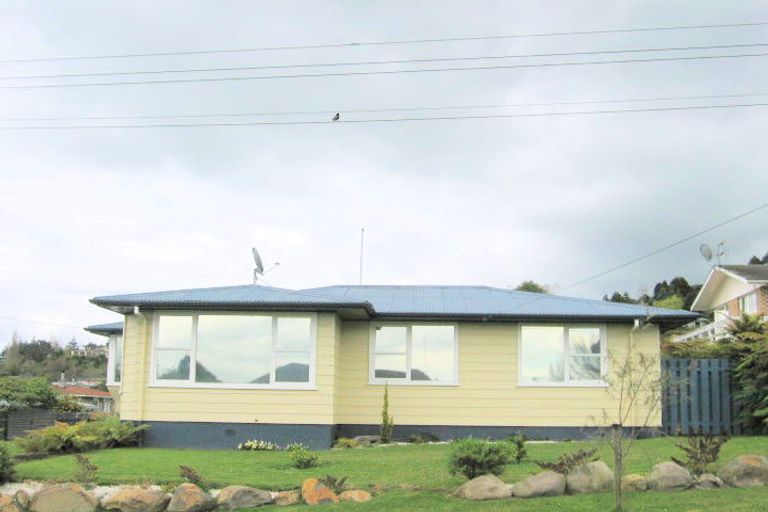 Photo of property in 3 Henry Street, Western Heights, Rotorua, 3015