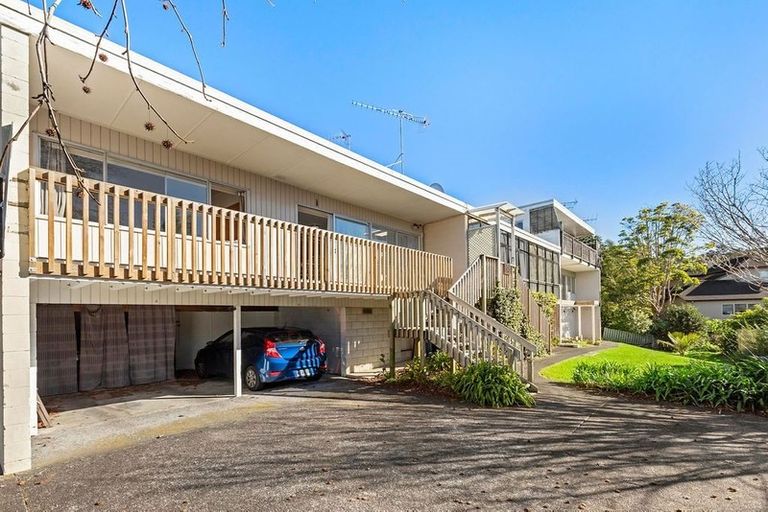 Photo of property in 2/18 Bevyn Street, Castor Bay, Auckland, 0620