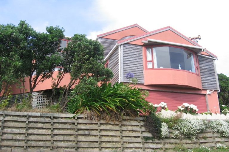 Photo of property in 73 Beacon Hill Road, Strathmore Park, Wellington, 6022