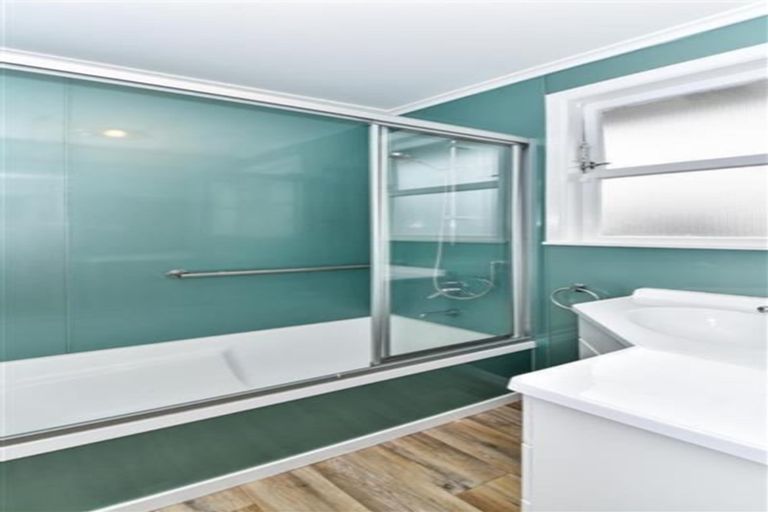 Photo of property in 540 Weymouth Road, Weymouth, Auckland, 2103