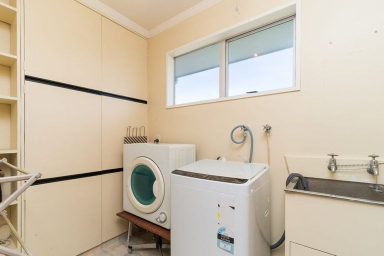 Photo of property in 2 Paradise Place, Milson, Palmerston North, 4414