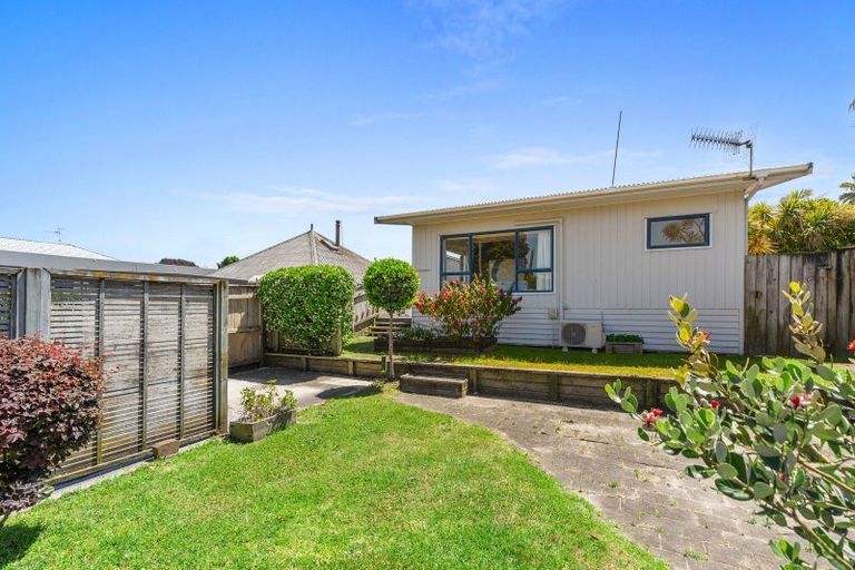 Photo of property in 89c Simpson Road, Papamoa Beach, Papamoa, 3118