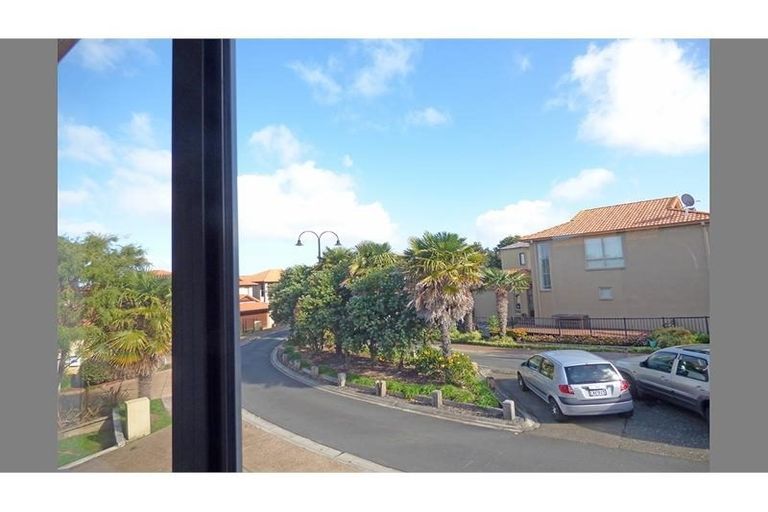 Photo of property in 94 Nautilus Drive, Gulf Harbour, Whangaparaoa, 0930