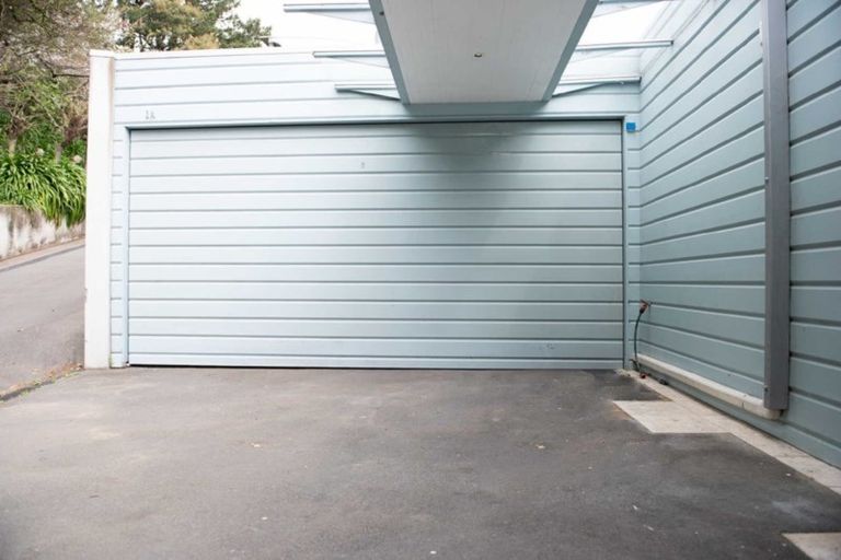 Photo of property in 1a Sherwood Lane, Cashmere, Christchurch, 8022