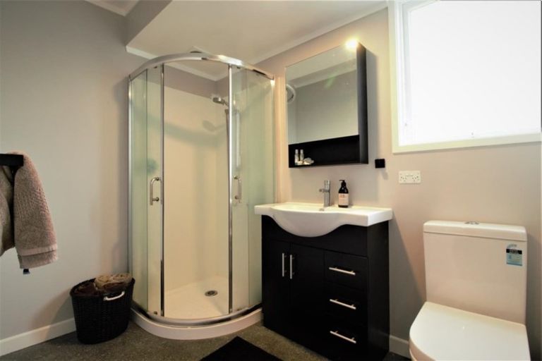 Photo of property in 16 Matai Street, Waiuku, 2123