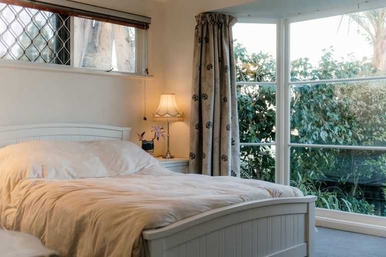 Photo of property in 23 Pohutukawa Avenue, Shelly Park, Auckland, 2014