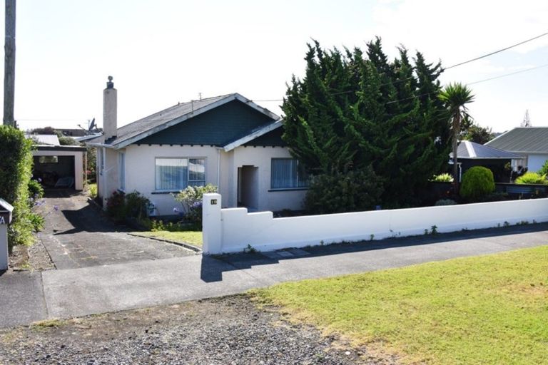 Photo of property in 19 Record Street, Fitzroy, New Plymouth, 4312