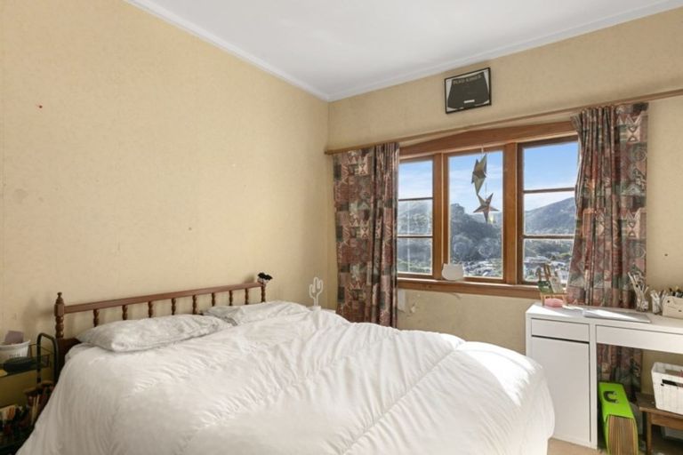 Photo of property in 48 Richmond Avenue, Karori, Wellington, 6012