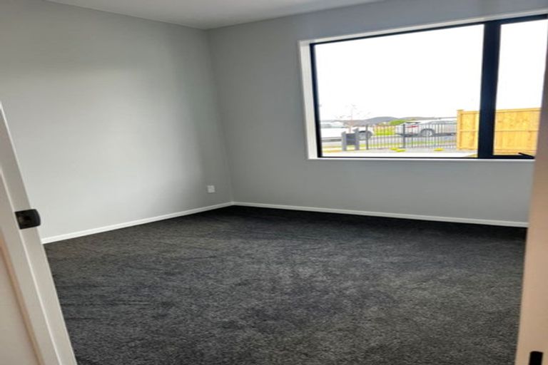 Photo of property in 7 Paihere Street, Huapai, Kumeu, 0810