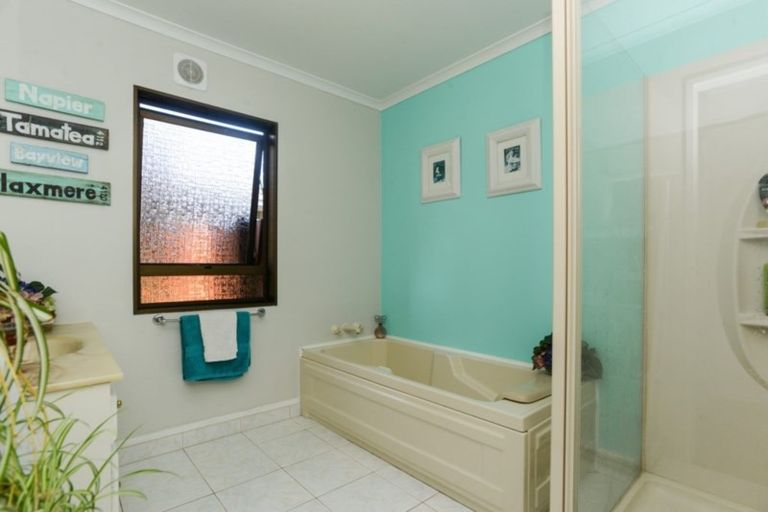 Photo of property in 10 Leeds Place, Tamatea, Napier, 4112