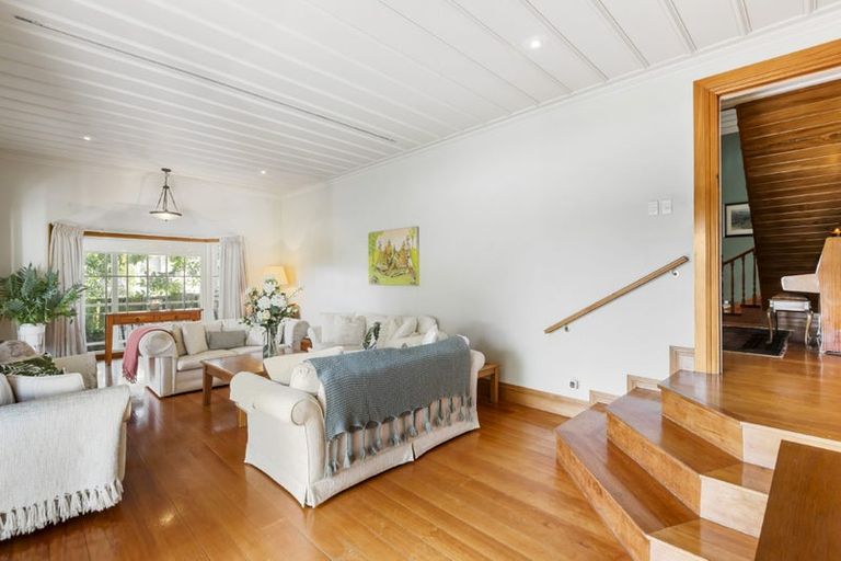 Photo of property in 5 Bayview Road, Hauraki, Auckland, 0622