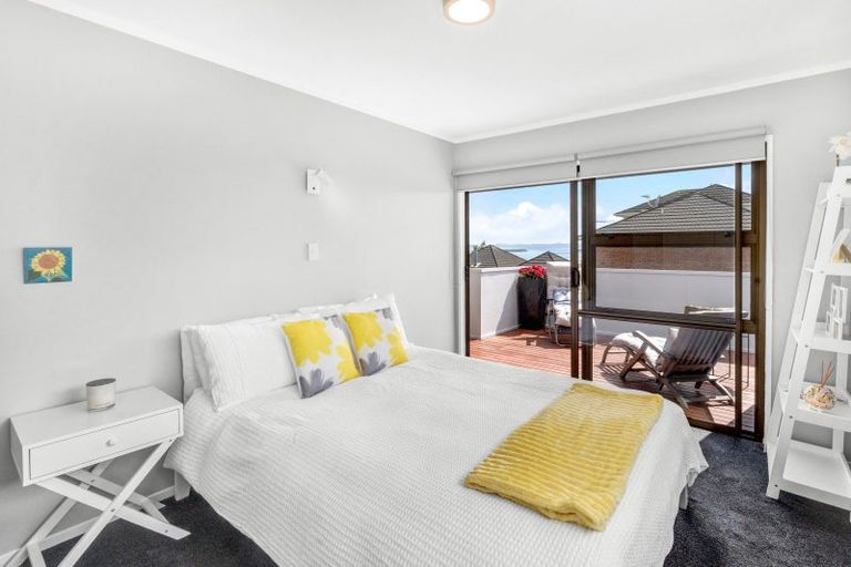 Photo of property in 1/180 Sandspit Road, Shelly Park, Auckland, 2014