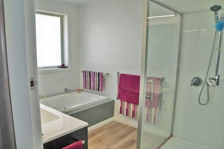 Photo of property in 35-39 Wrights Road, Sheffield, 7500