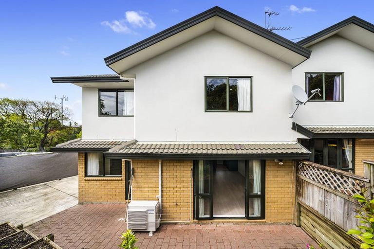 Photo of property in 1/2 Arawa Street, New Lynn, Auckland, 0600
