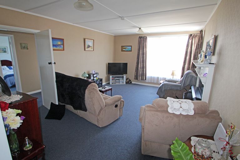 Photo of property in 1 Blyth Street, Holmes Hill, Oamaru, 9401