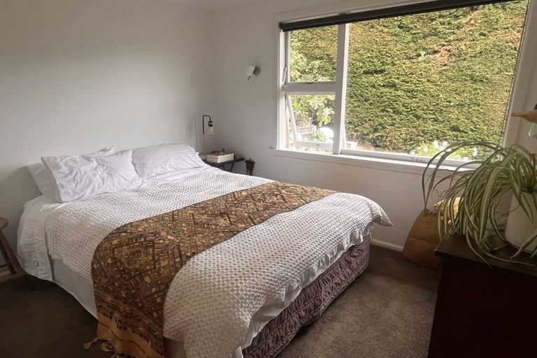 Photo of property in 64 Moncks Spur Road, Redcliffs, Christchurch, 8081