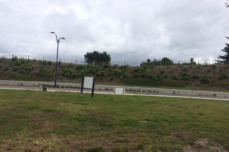 Photo of property in 41 Stace Hopper Drive, One Tree Point, 0118