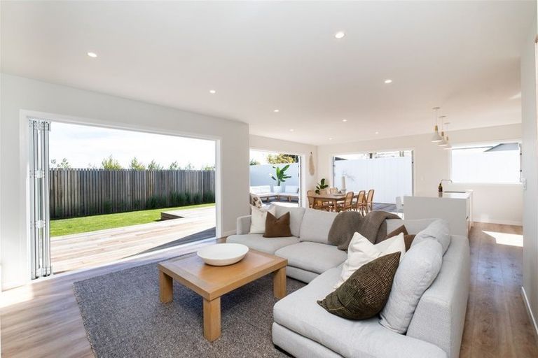 Photo of property in 49a Napier Road, Havelock North, 4130