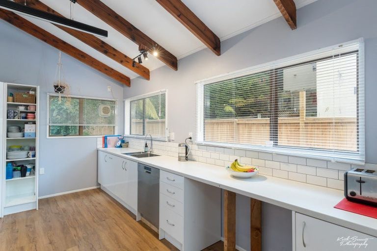 Photo of property in 456a Stokes Valley Road, Stokes Valley, Lower Hutt, 5019