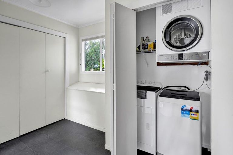 Photo of property in 2699 Eltham Road, Te Kiri, Opunake, 4682