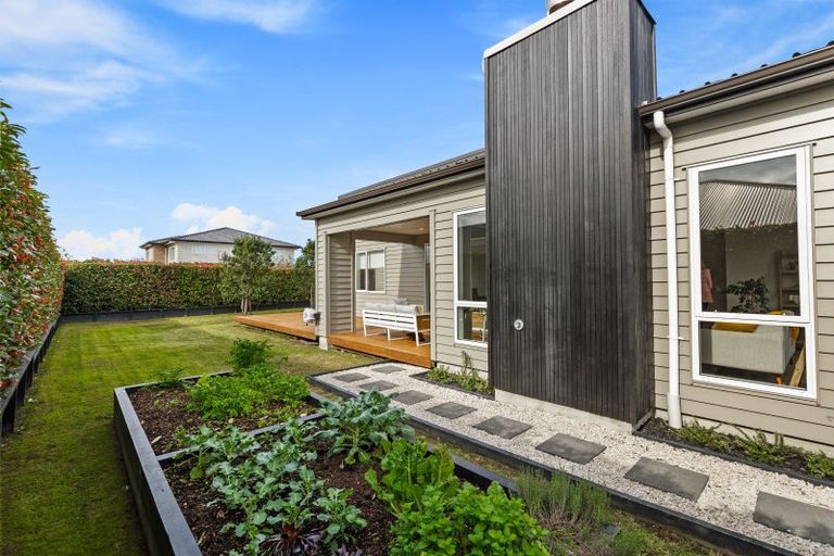 Photo of property in 13 Floyd Road, Riverhead, 0820