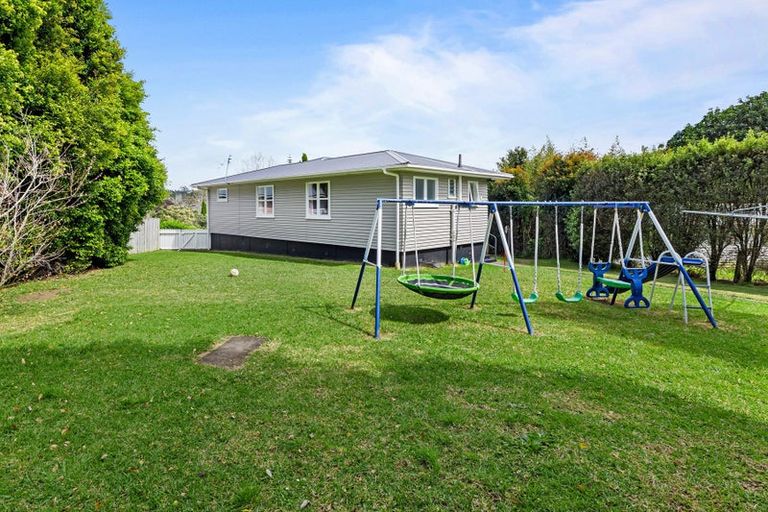 Photo of property in 19 Kelkirk Street, Kelston, Auckland, 0602