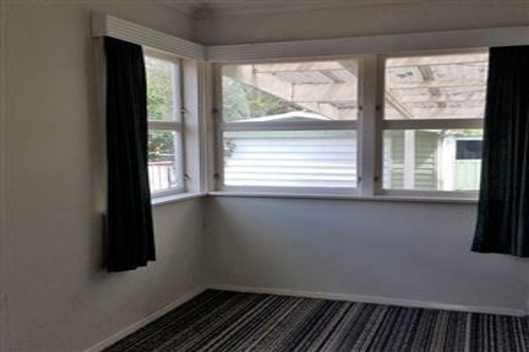 Photo of property in 38 Highbury Drive, Levin, 5510