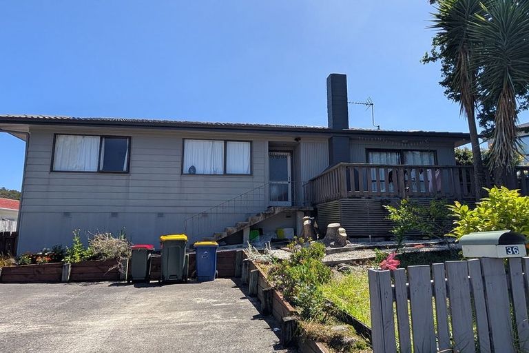 Photo of property in 36 Deverell Place, Northcross, Auckland, 0632
