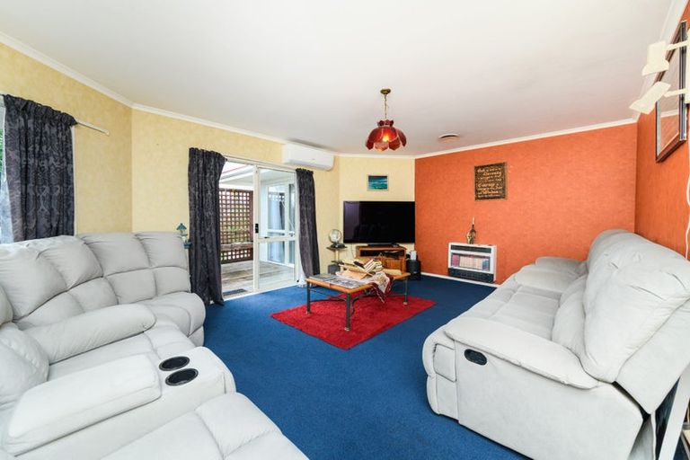 Photo of property in 87 Pacific Drive, Fitzherbert, Palmerston North, 4410