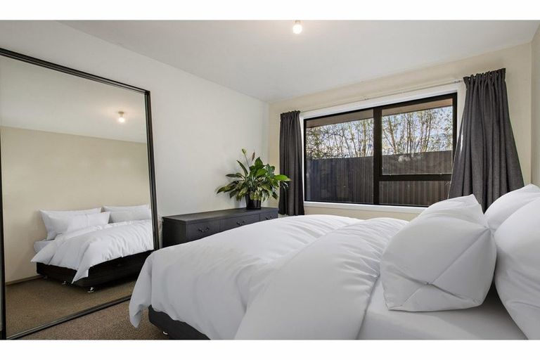 Photo of property in 2/69 Tyrone Street, Belfast, Christchurch, 8051